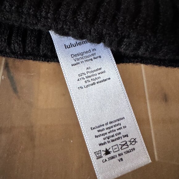 Lululemon Crazy Cozy Beanie Black NWOT Soft Stretch Knit - Picture 10 of 10